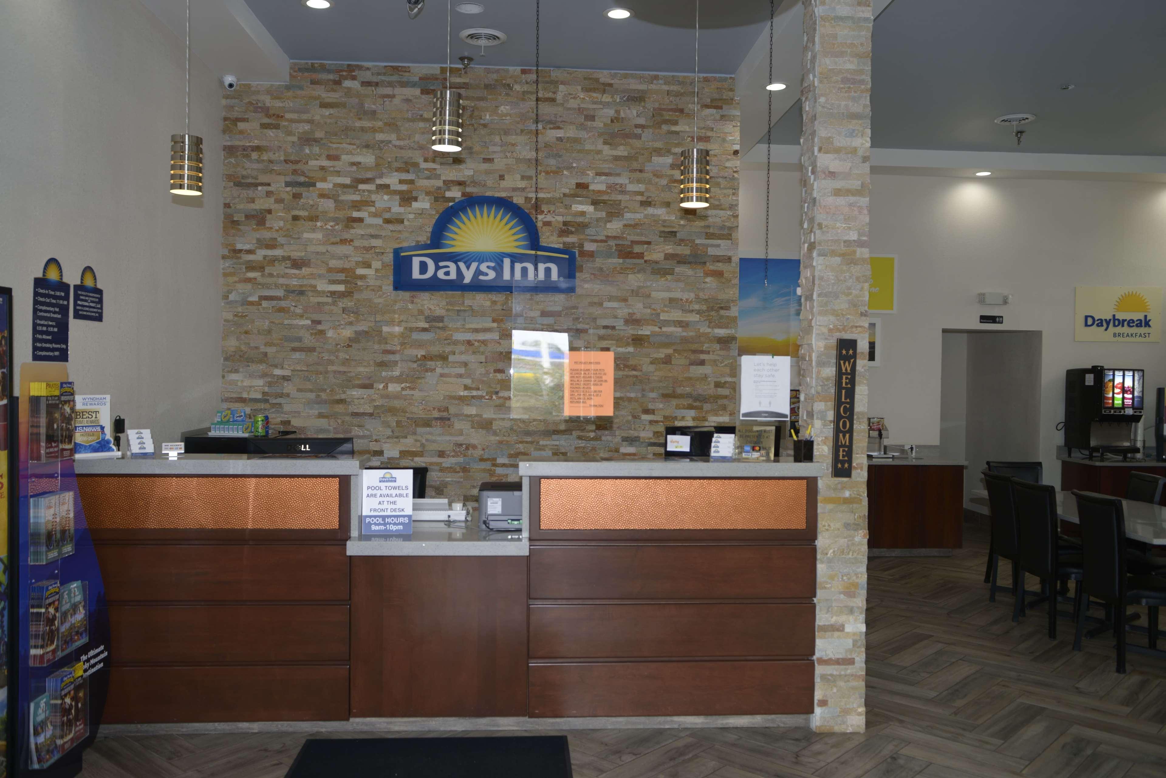 Days Inn By Wyndham Kodak/Sevierville Intrstate Smokeymntns Dış mekan fotoğraf